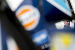 Team Aguri garage atmosphere