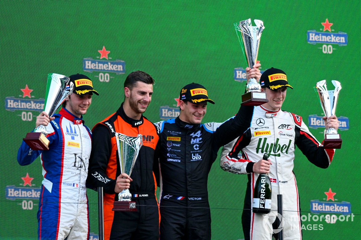 Clement Novalak, Trident, Race winner Victor Martins, MP Motorsport and Frederik Vesti, ART Grand Prix celebrate on the podium