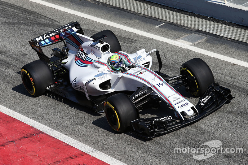#8: Williams FW40