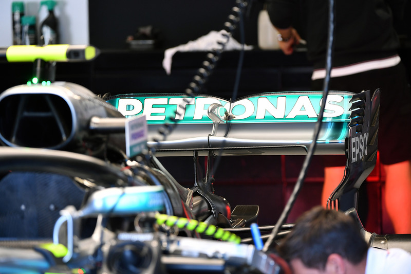 Mercedes-AMG F1 W09 rear wing