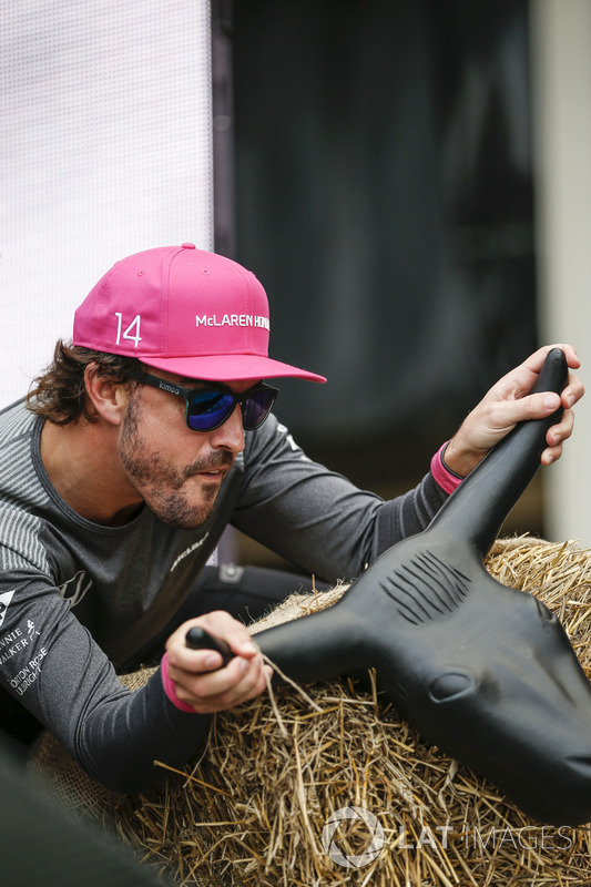 Fernando Alonso, McLaren, agarra el toro por los cuernos