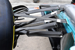 Mercedes-Benz F1 W08 ön süspansiyon detay