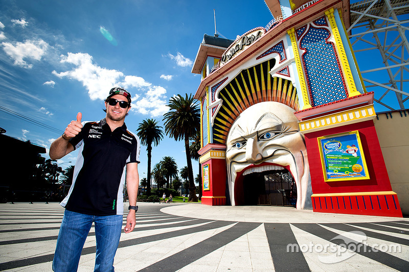 Sergio Perez, Sahara Force India F1 visits Luna Park