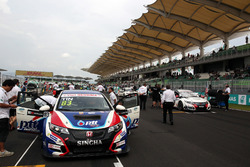 Тін Сінтраі, Honda Civic TCR, Team Thailand