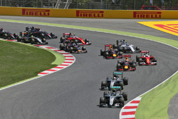Nico Rosberg, Mercedes AMG F1 W07 Hybrid voor ploegmaat Lewis Hamilton, Mercedes AMG F1 W07 Hybrid b