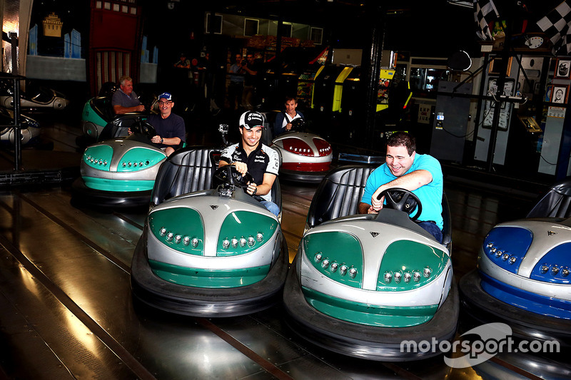Sergio Perez, Sahara Force India F1 visits Luna Park