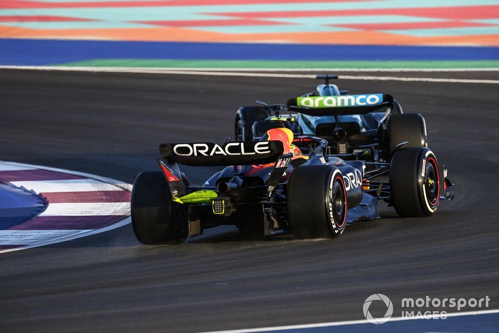 Lance Stroll, Aston Martin AMR23, Sergio Pérez, Red Bull Racing RB19