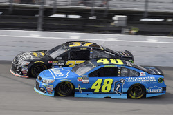 Jimmie Johnson, Hendrick Motorsports Chevrolet, Chris Buescher, JTG Daugherty Racing Chevrolet
