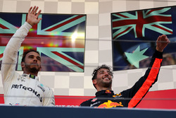 Podyum: Yarış galibi Lewis Hamilton, Mercedes AMG F1 ve 3. Daniel Ricciardo, Red Bull Racing