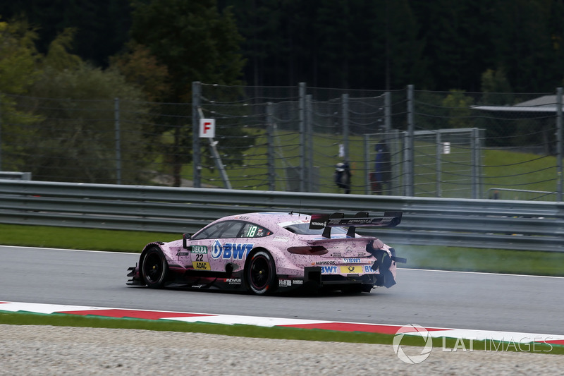Лукас Ауер, Mercedes-AMG Team HWA, Mercedes-AMG C63 DTM з пошкодженням машини