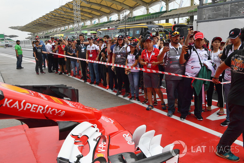 F1 in Schools students in pit lane