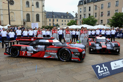 #7 Audi Sport Team Joest Audi R18: Marcel Fassler, Andre Lotterer, Benoit Tréluyer and #8 Audi Sport