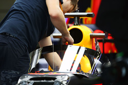 La Red Bull Racing RB12 modificata con il cockpit canopy