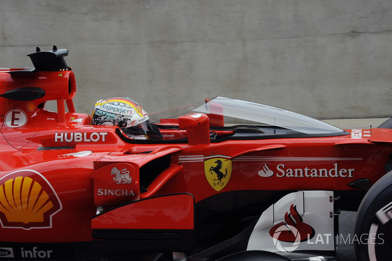 Sebastian Vettel, Ferrari SF70H, mit Cockpitschutz Shield