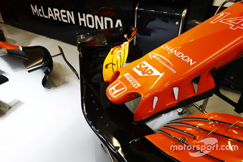 McLaren MCL32 detail voorvleugel