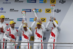 Podium: derde #9 Audi Sport Team WRT, Audi R8 LMS: Nico Müller, Marcel Fässler, Robin Frijns, René R