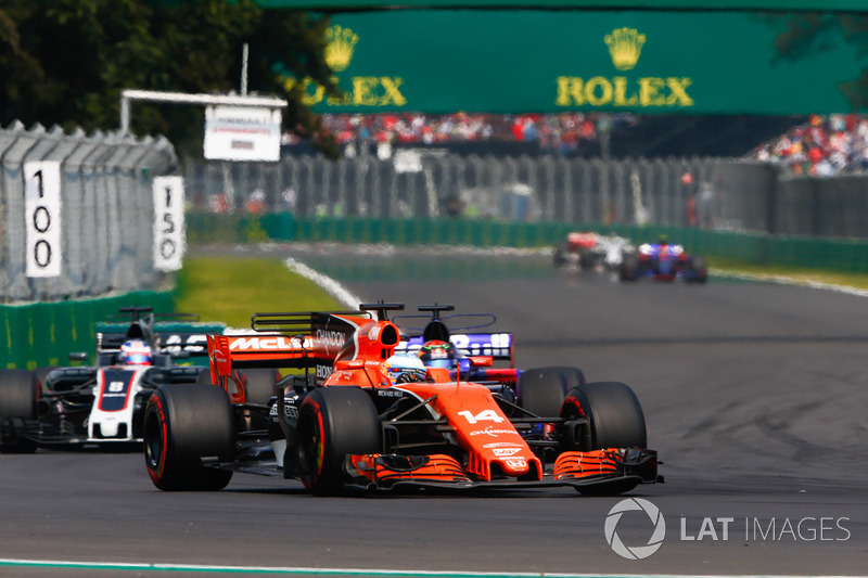 Fernando Alonso, McLaren MCL32, Brendon Hartley, Scuderia Toro Rosso STR12, Romain Grosjean, Haas F1 Team VF-17