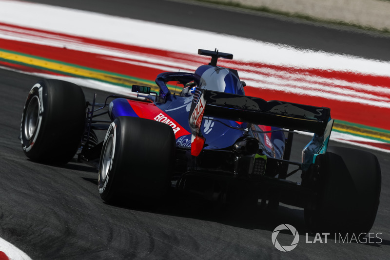 <img src="https://cdn-1.motorsport.com/static/custom/car-thumbs/F1_2018/TESTS/tororosso.png" alt="" width="250" /> Toro Rosso