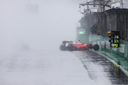 Кімі Райкконен, Ferrari SF16-H вибуває через аварію із гонки