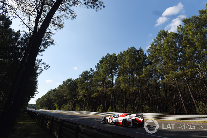 13. #8 Toyota Gazoo Racing Toyota TS050 Hybrid: Anthony Davidson, Sébastien Buemi, Kazuki Nakajima