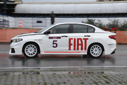 Fiat Egea yarış aracı