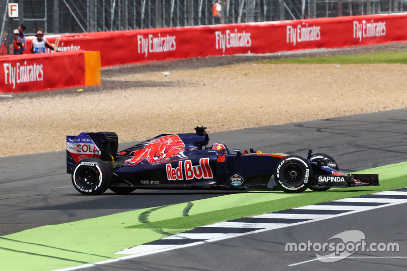 Розворот Данііла Квята, Scuderia Toro Rosso STR11