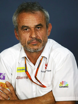 Біт Цендер, менеджер Sauber F1 Team, під час прес-конференції FIA