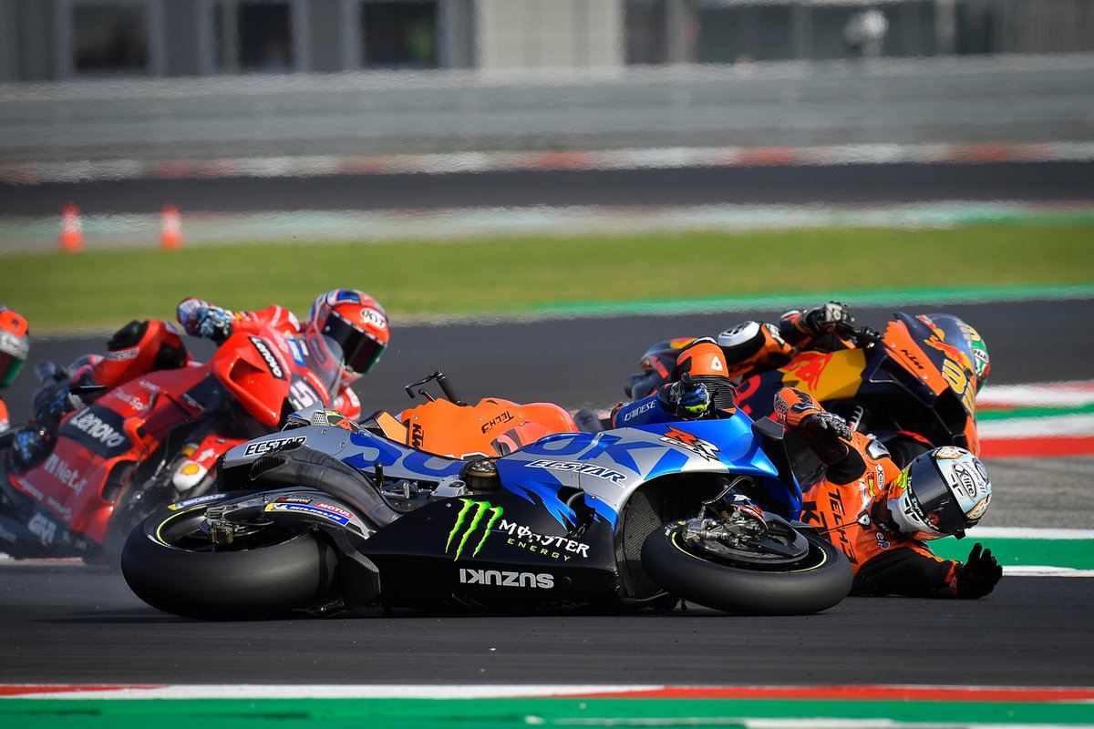 La chute de Joan Mir, Team Suzuki MotoGP, et Danilo Petrucci, Red Bull KTM Tech 3