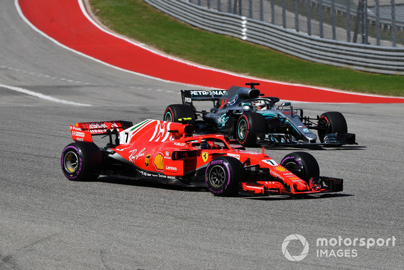Кімі Райкконен, Ferrari SF71H, Льюіс Хамілтон, Mercedes AMG F1 W09