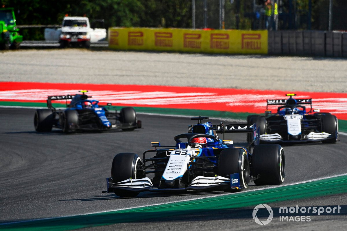 George Russell, Williams FW43B, Nicholas Latifi, Williams FW43B, y Esteban Ocon, Alpine A521