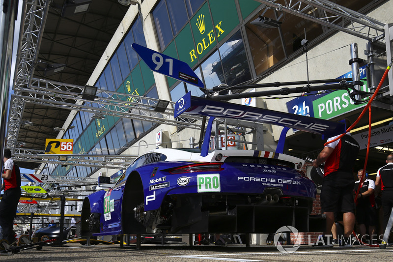 #91 Porsche GT Team Porsche 911 RSR