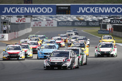 Start: Norbert Michelisz, Honda Racing Team JAS, Honda Civic WTCC leads