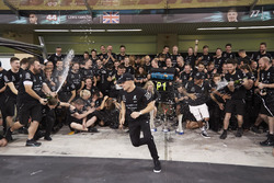 Toto Wolff, Executive Director Mercedes AMG F1, Race winner Valtteri Bottas, Mercedes AMG F1, his wi