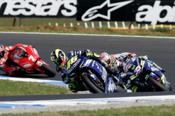 Valentino Rossi, Yamaha Factory Racing; Marco Melandri, Gresini Honda