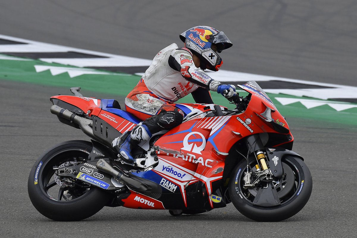 Jorge Martin, Pramac Racing, setelah mengalami crash dalam GP Inggris 2021.