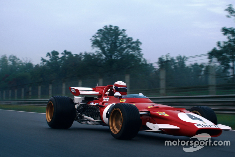 Ferrari 312B на прямої ділянці в Ascari для документального фільму. Гонщик - Паоло Барілла