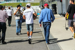 Lewis Hamilton, Mercedes AMG F1 ve Niki Lauda, Mercedes AMG F1 Fahri Direktörü