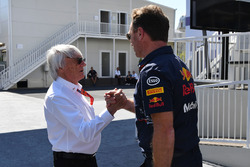 Почетный председатель FOM Берни Экклстоун и руководитель Red Bull Racing Кристиан Хорнер