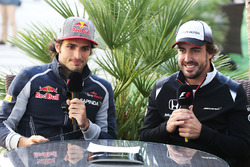 Fernando Alonso, McLaren ve Carlos Sainz Jr., Scuderia Toro Rosso