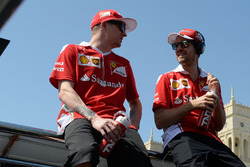Кімі Райкконен, Scuderia Ferrari та товариш по команді Себастьян Феттель, Scuderia Ferrari