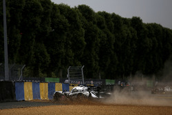 Crash, #30 Extreme Speed Motorsports, Ligier JS P2 Nissan: Scott Sharp, Ed Brown, Johannes van Overb