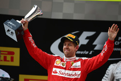 Podium: Platz zwei Sebastian Vettel, Ferrari