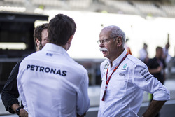 Dr. Dieter Zetsche, Daimler AG CEO'su ve Toto Wolff, Mercedes AMG F1 Motorsporları Direktörü