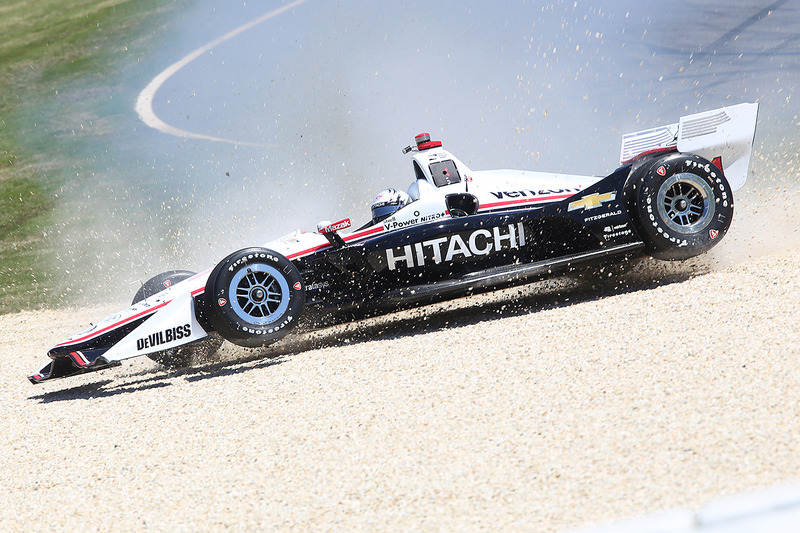Вылет с трассы: Джозеф Ньюгарден, Team Penske Chevrolet
