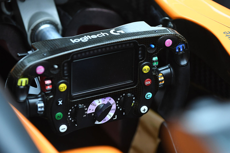 Setir McLaren MCL33