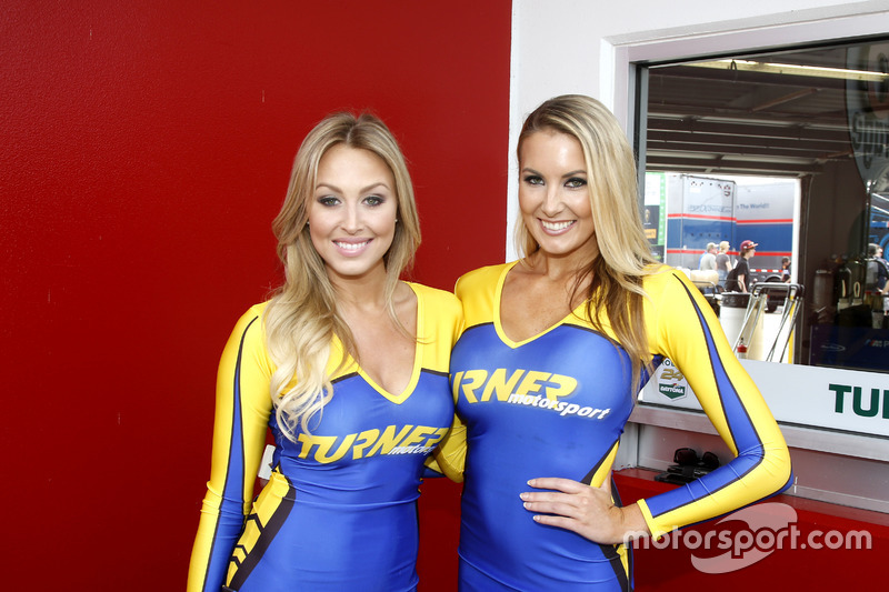 Turner Motorsport Girls