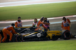 Сход: Карлос Сайнс-мл., Renault Sport F1 Team RS17