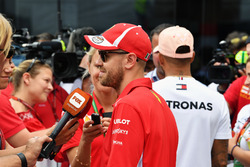 Sebastian Vettel, Ferrari ve Lewis Hamilton, Mercedes-AMG F1