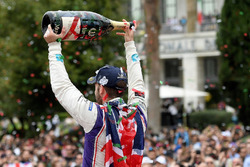 Yarış galibi Sam Bird, DS Virgin Racing