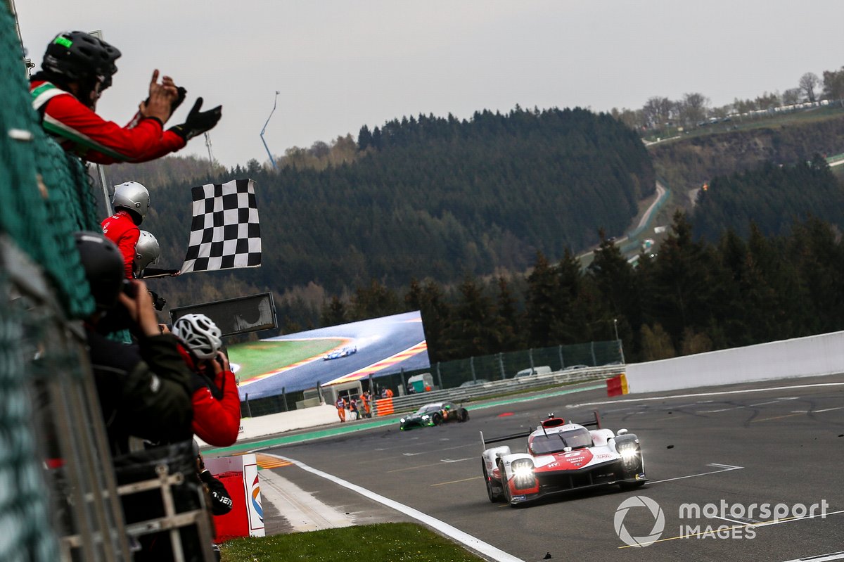 Winnner #8 Toyota Gazoo Racing Toyota GR010 - Hybrid: Sébastien Buemi, Kazuki Nakajima, Brendon Hartley